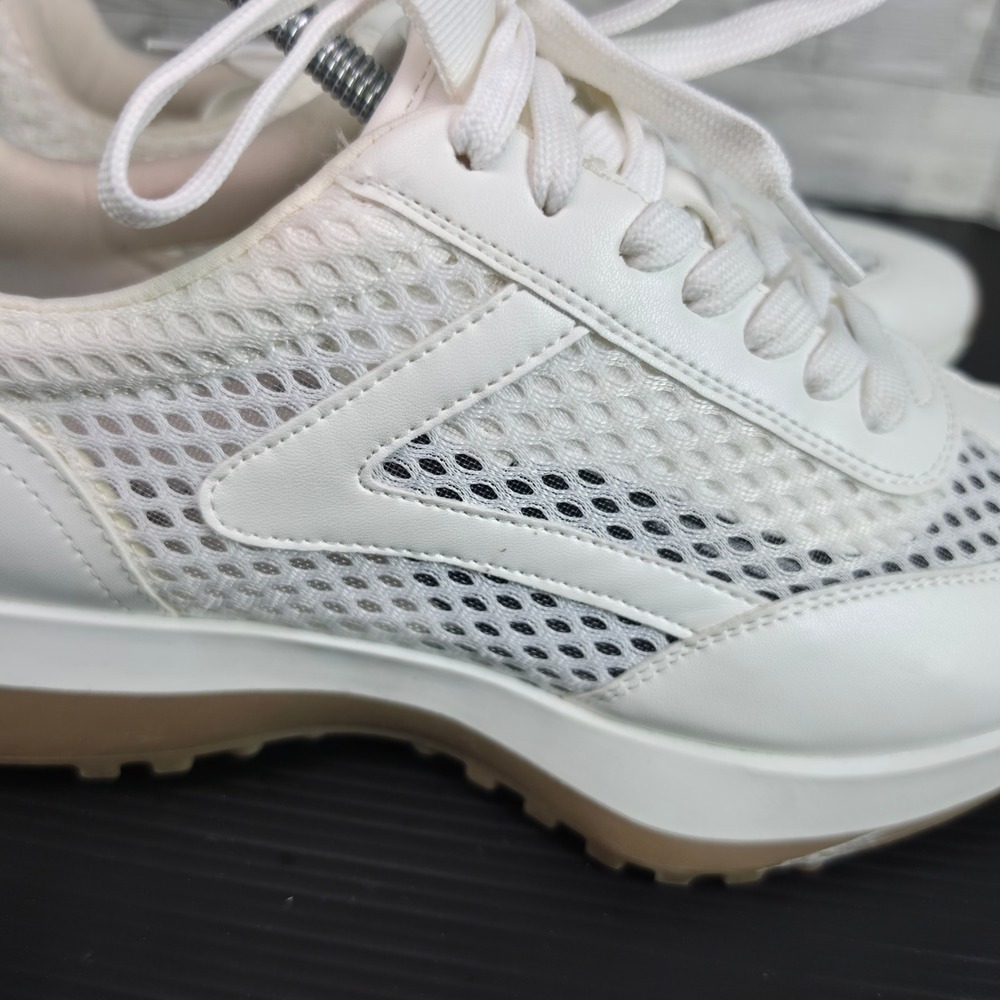 Steve Madden Sneakers Lace Up Sporty Athleisure Gum Sole Size 9 - Picture 6 of 13